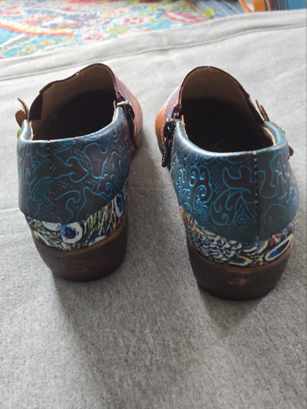 Skechers Multicolor Leather Wedge Clogs in Blue, Brown & Burgundy - Picture 4 of 4